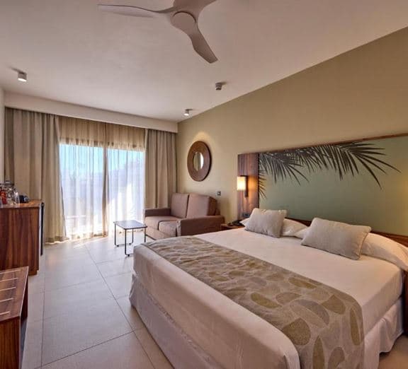 DOUBLE ROOM LATERIAL SEA VIEW Номера
