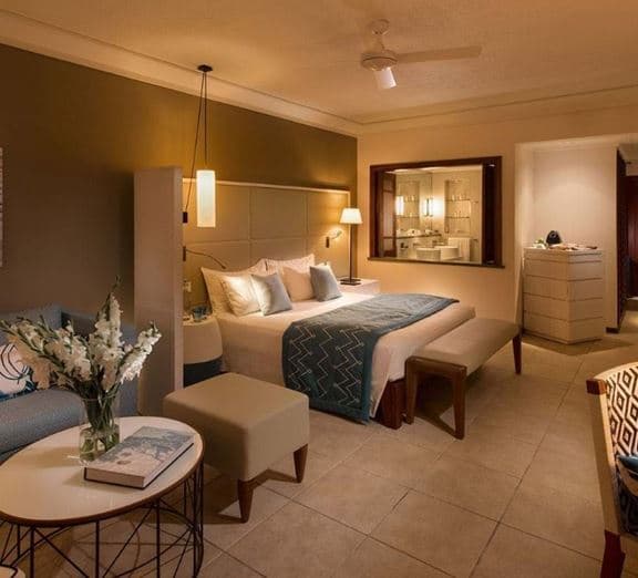 JUNIOR SUITE Номера