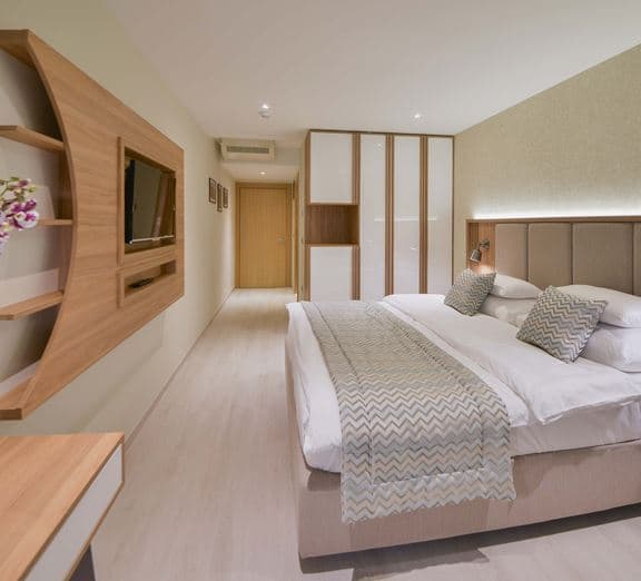 SUPERIOR ROOM WITH FRENCH BALCONY Номера