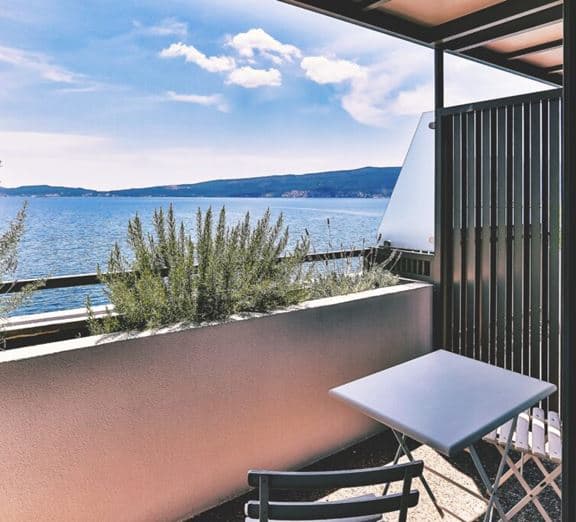 DOUBLE ROOM SEA VIEW Номера