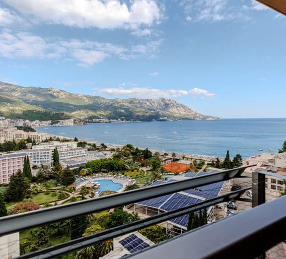 SEA VIEW SKYLINE ONE-BEDROOM APARTMENT WITH TERRACE Номера