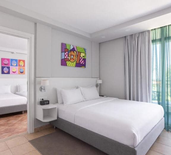 TWO BEDROOM FAMILY SUITE Номера