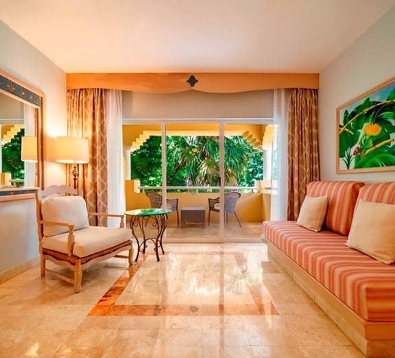JUNIOR SUITE NEAR POOL Номера