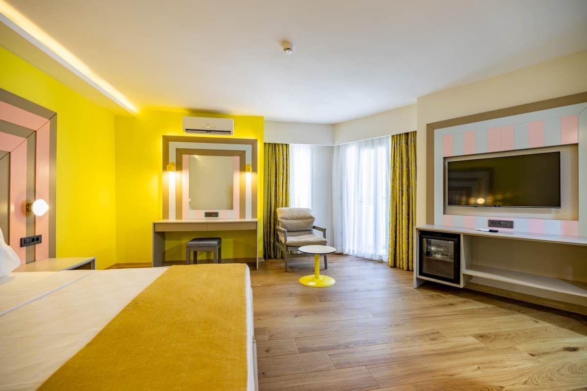 rooms-standard-room-land-view