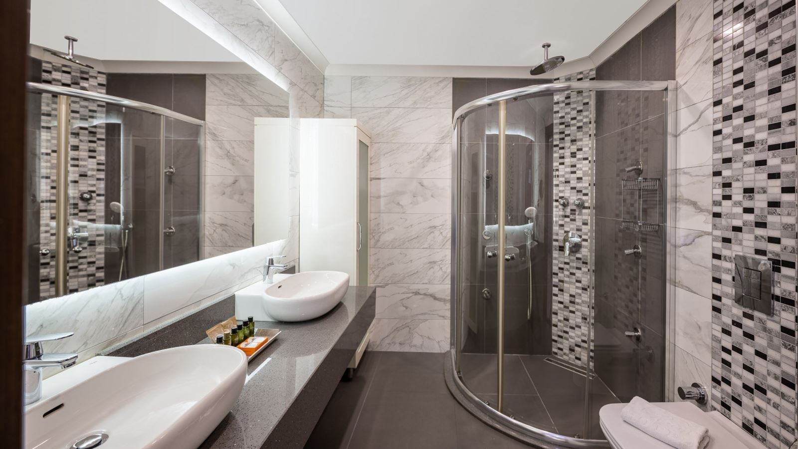 rooms-suit-without-balcony