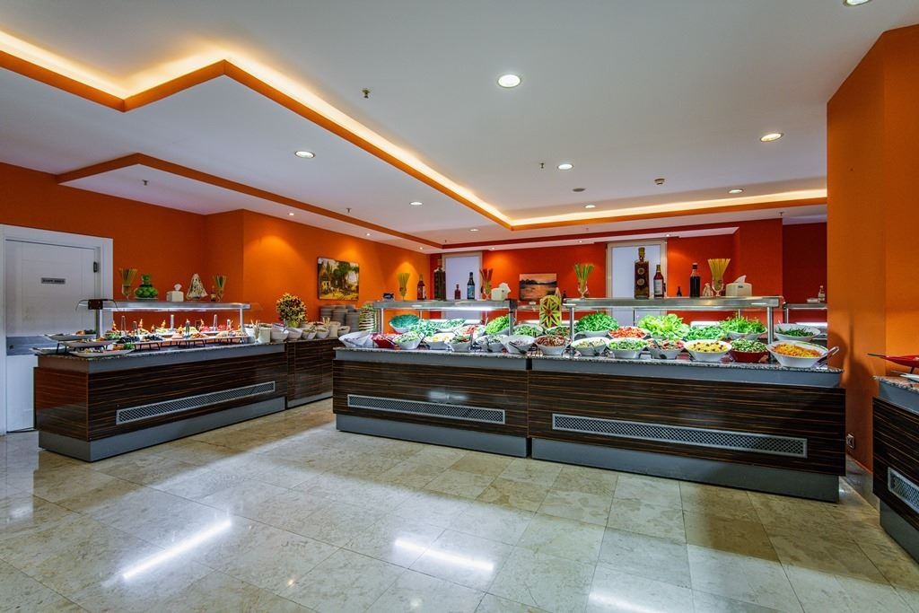 restaurants-papaya-restaurant