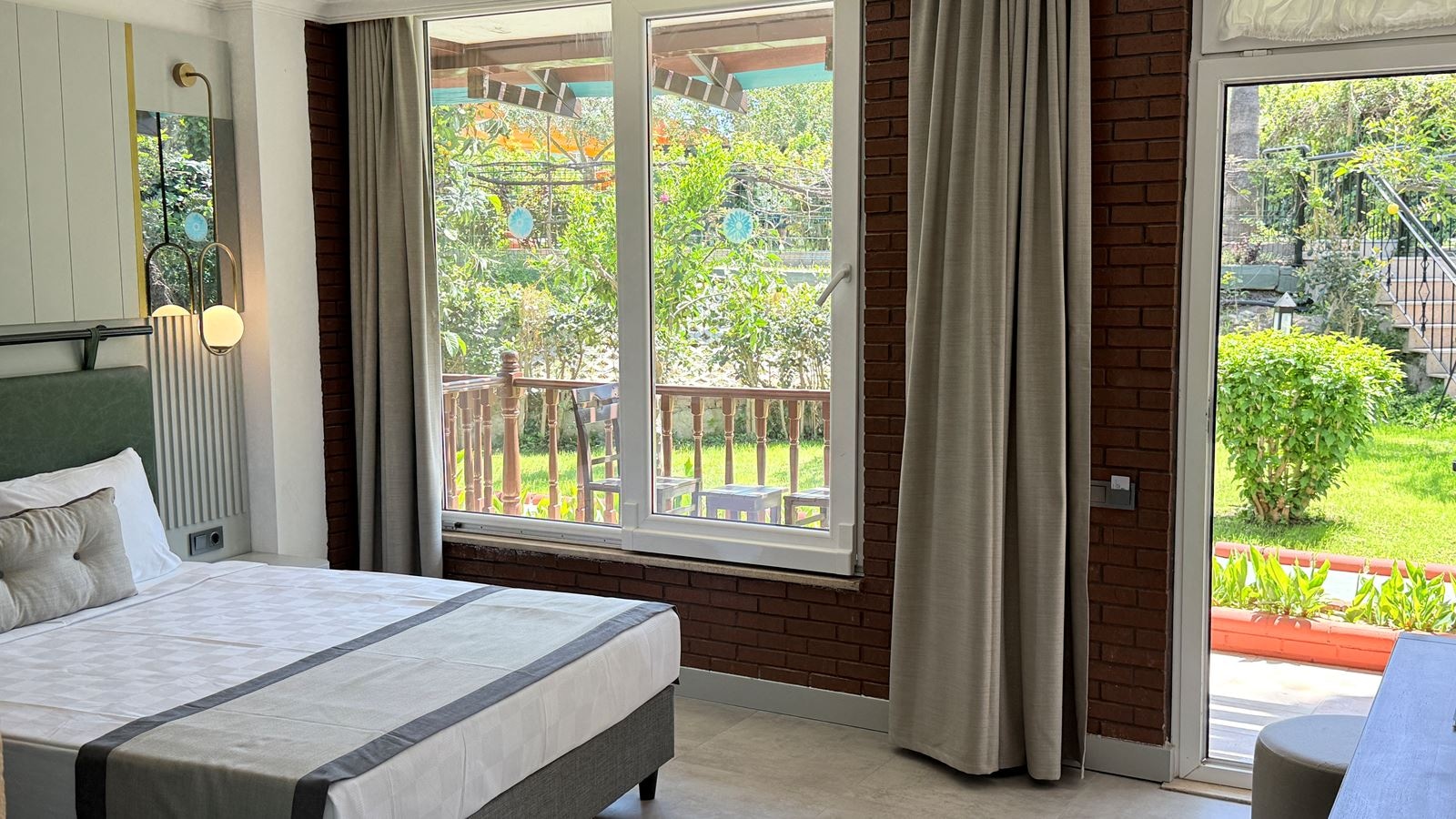 rooms-eco-garden-room