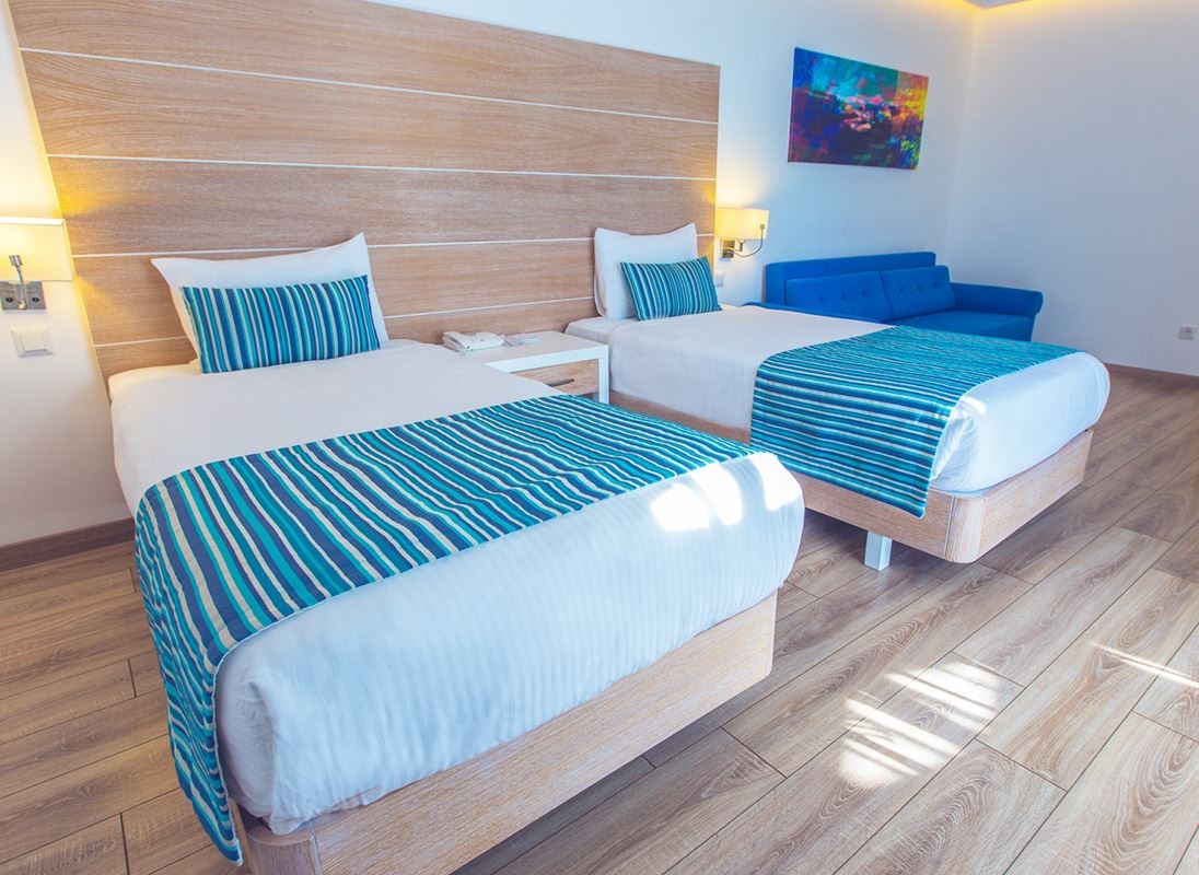 rooms-standart-side-sea-view-room