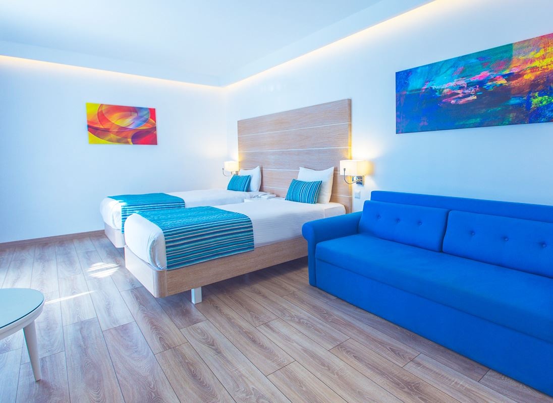 rooms-standart-side-sea-view-room