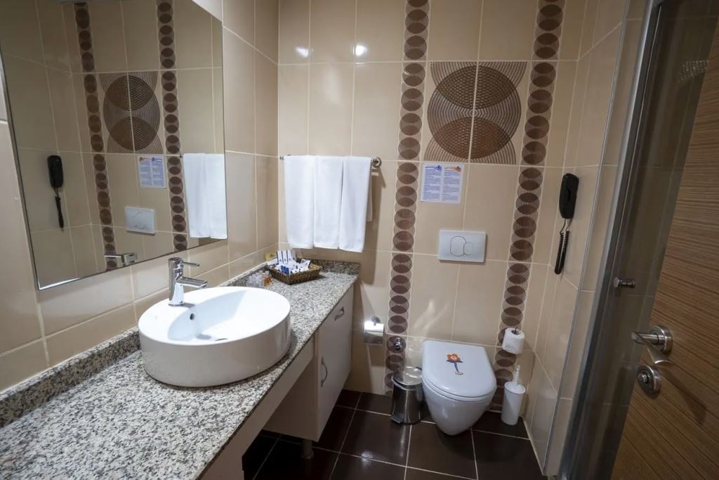 rooms-family-two-bed-room