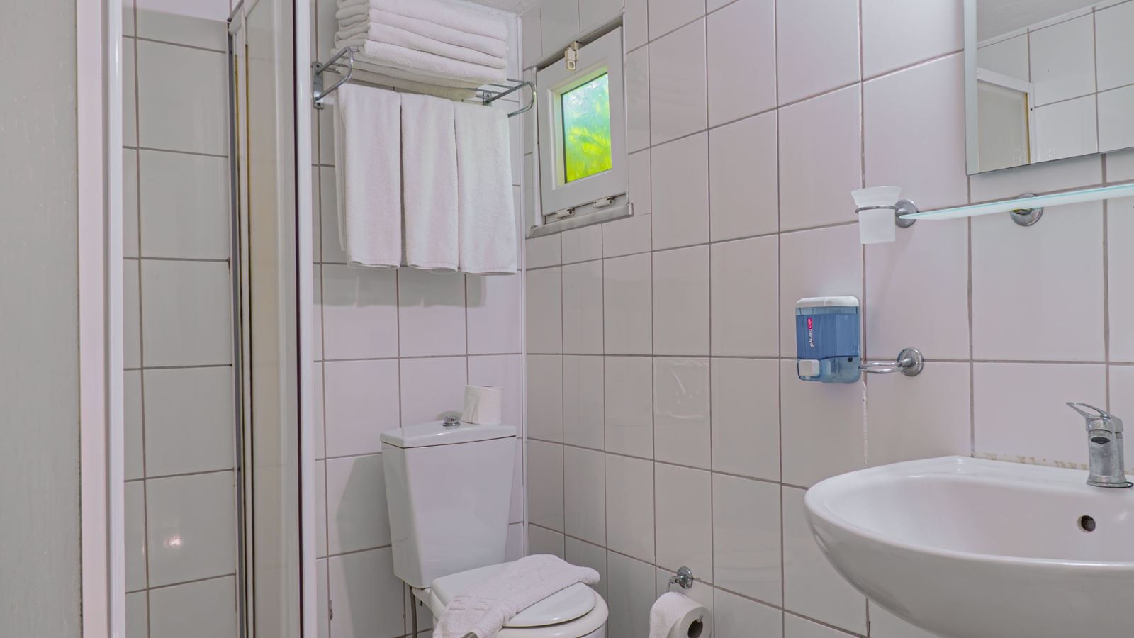 rooms-park-family-room