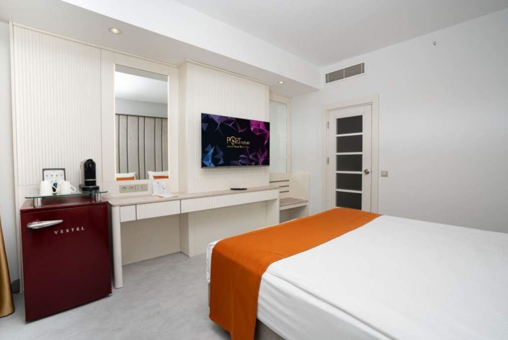 rooms-family-room-sea-side-view-2-bedrooms