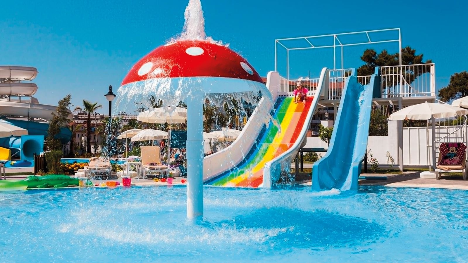 pools-outdoor-childrens-pool