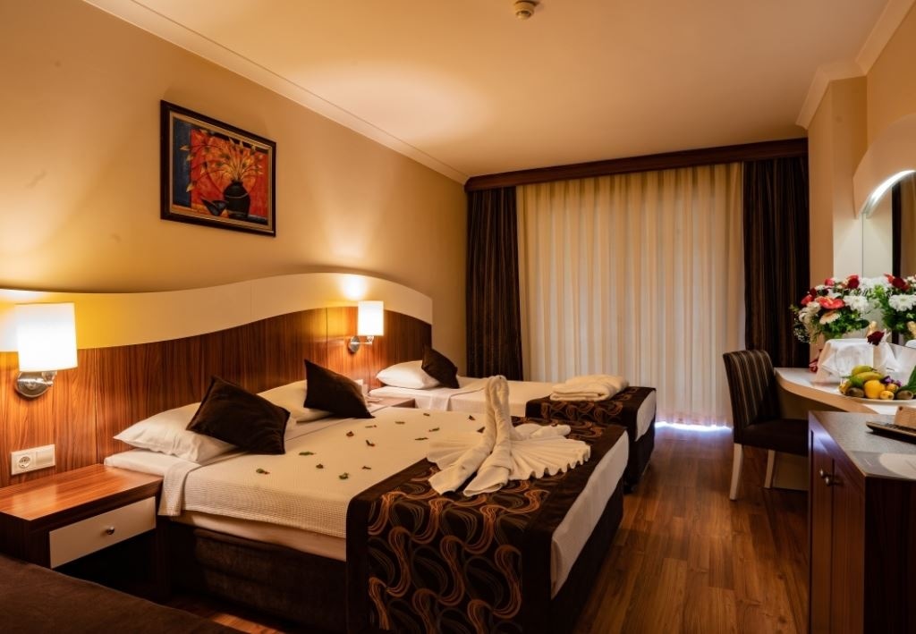 rooms-main-building-standard-room