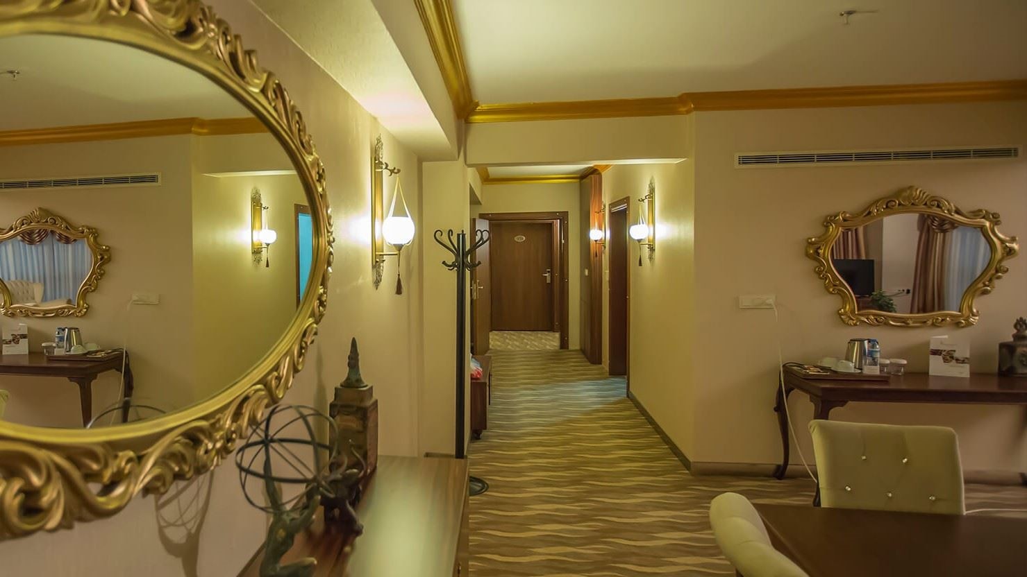 rooms-king-suite-room