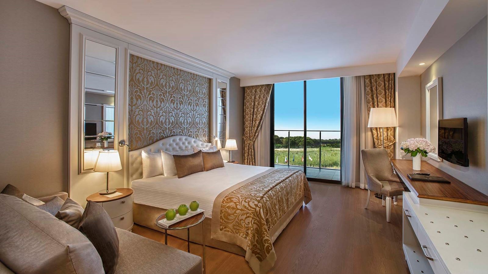 rooms-main-building-standard-room-land-view