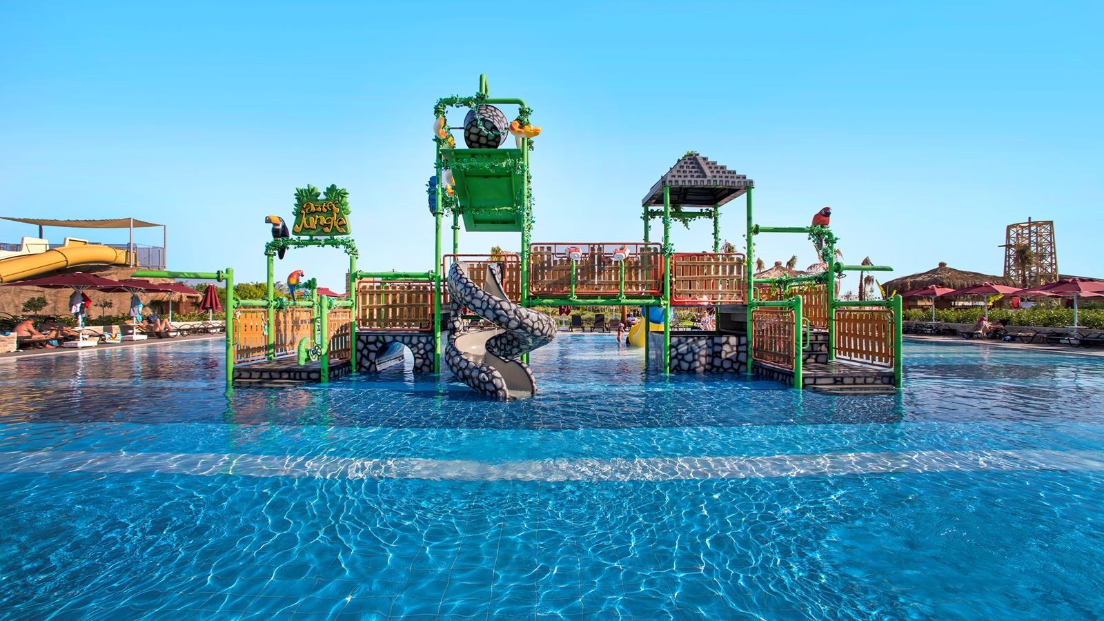 water-park-outdoor-pool