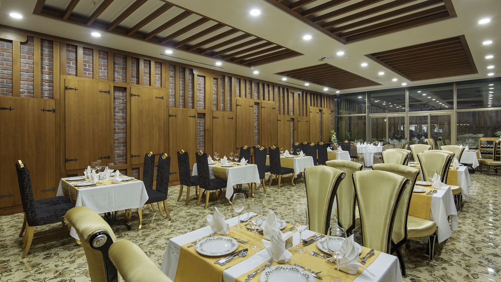 restaurants-italian-cuisine-a-la-carte-restaurant