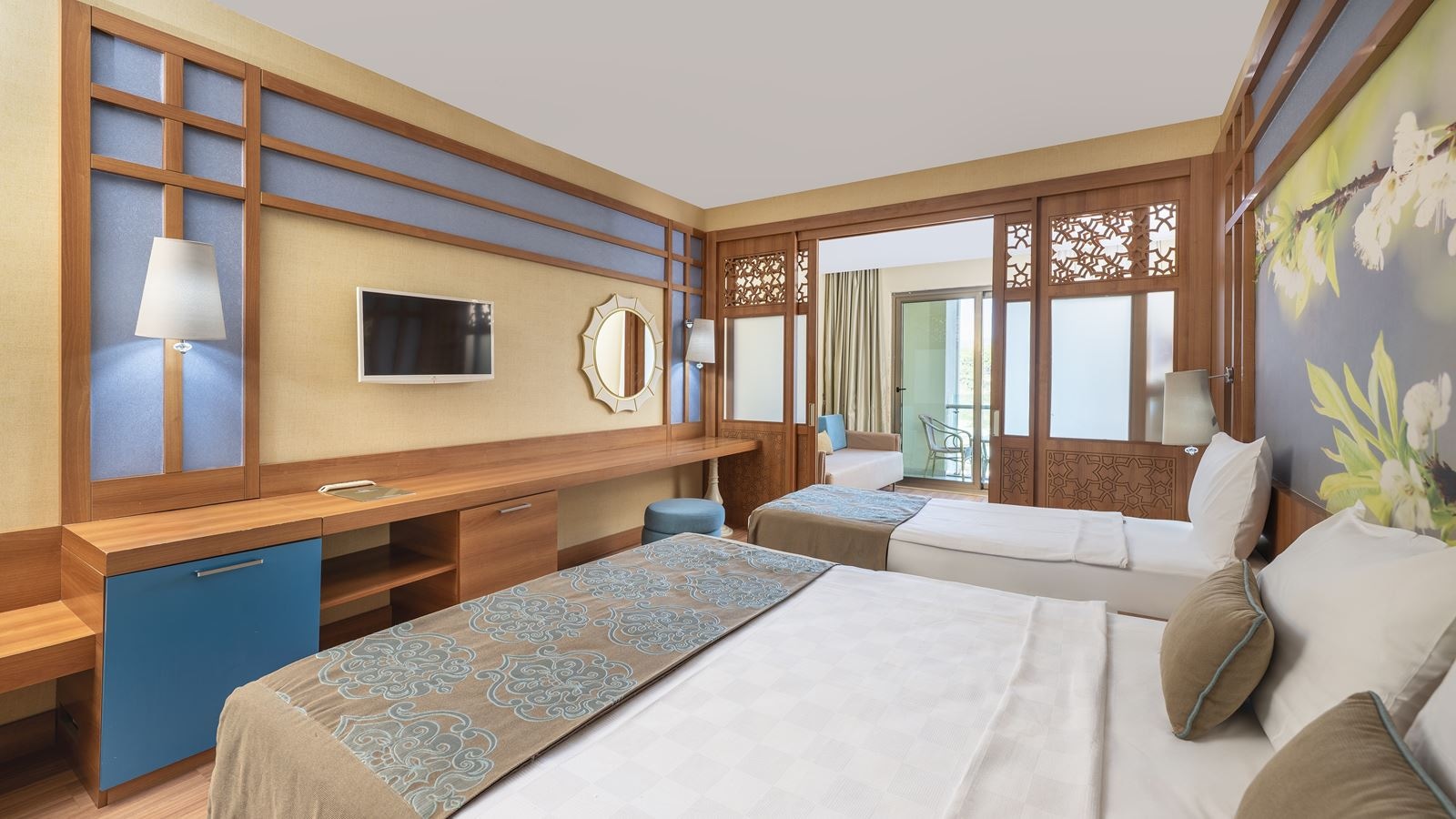 rooms-family-land-view