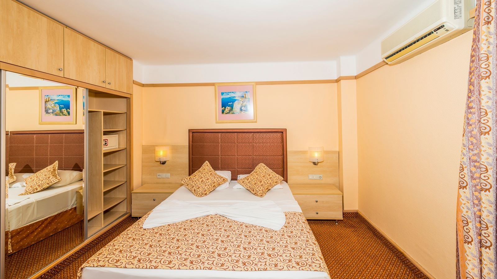 rooms-family-room-2-bedrooms