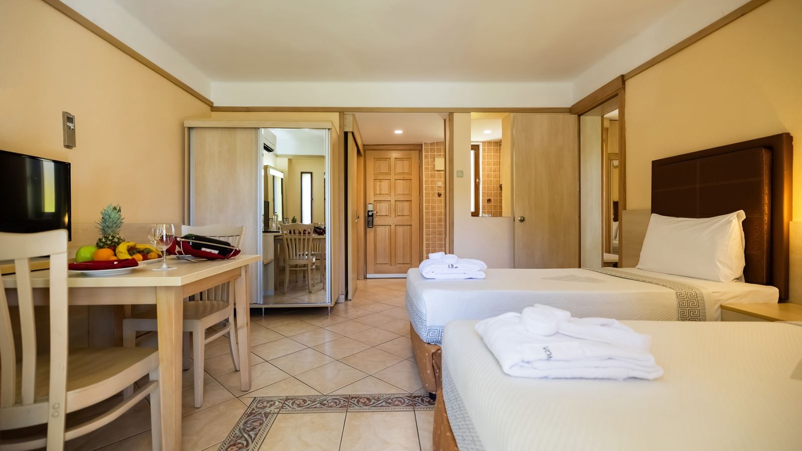 rooms-family-room-2-bedrooms