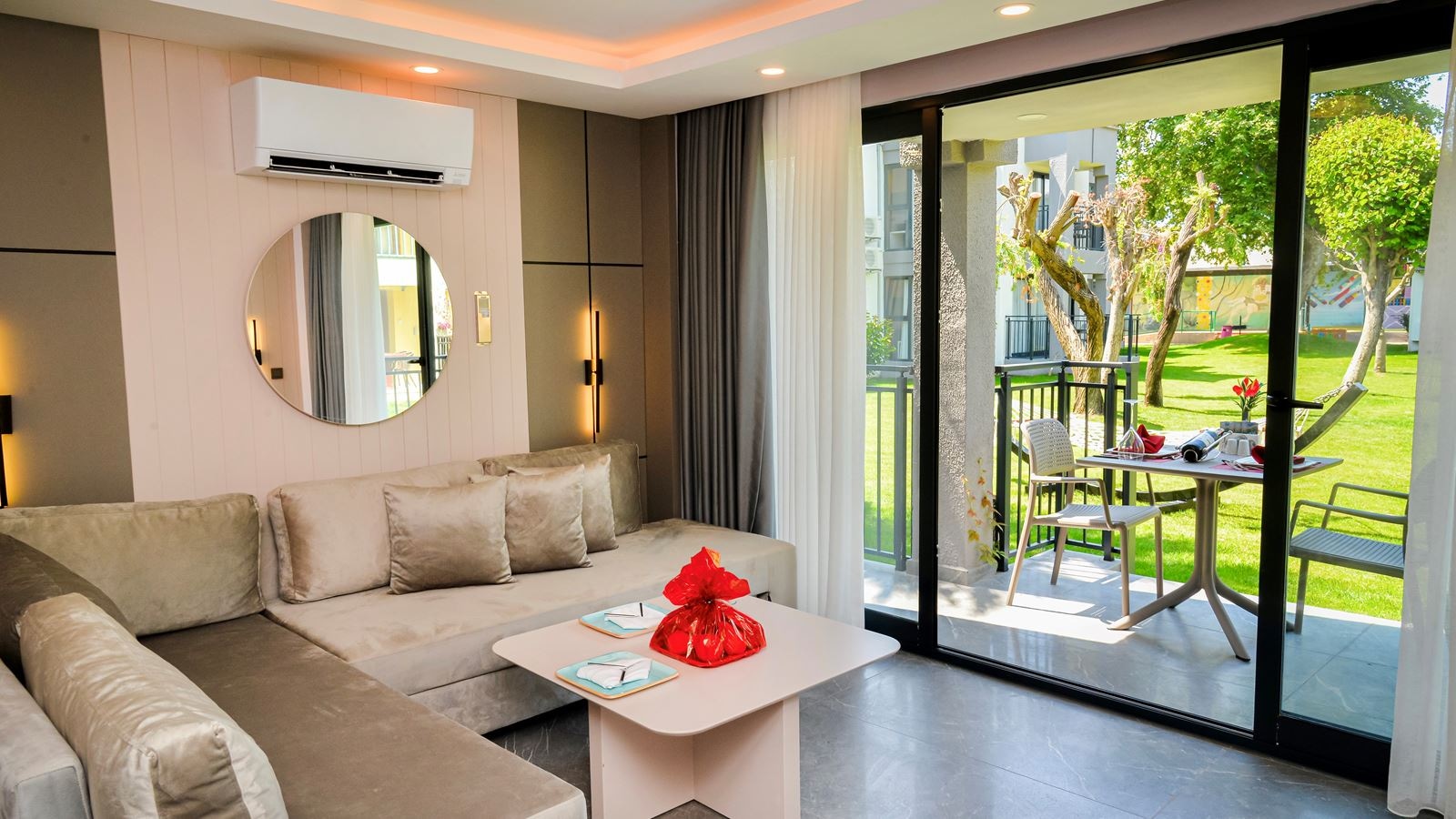 rooms-family-room-3-rooms