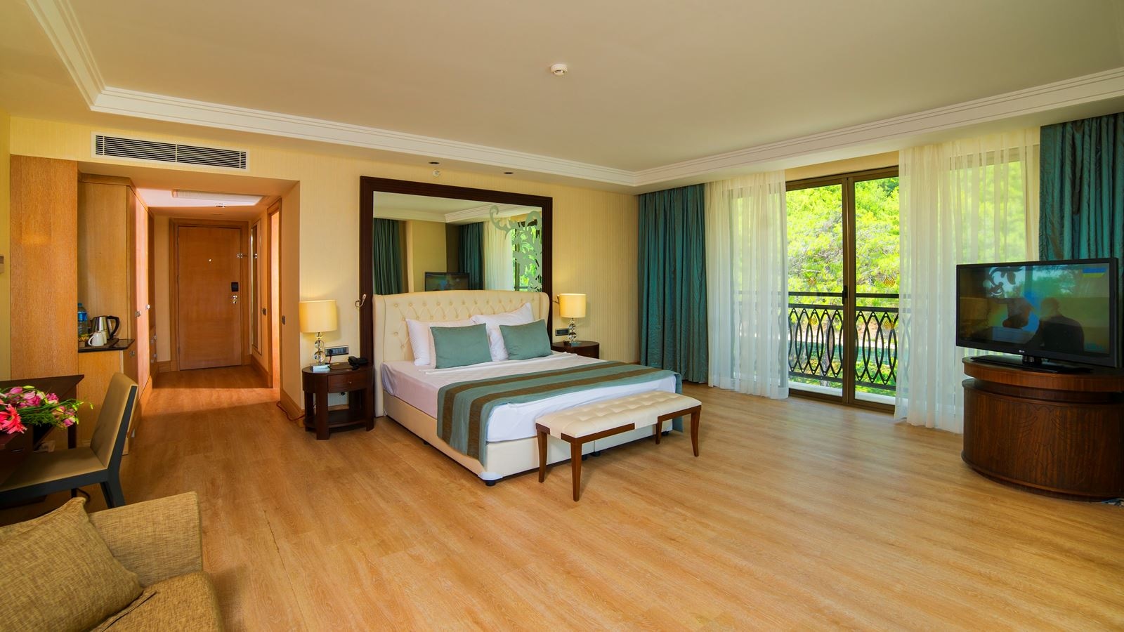 rooms-deluxe-large-land-view