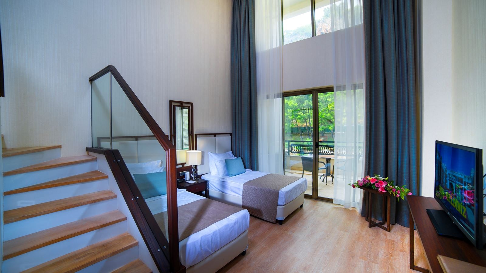 rooms-dublex-family-suite