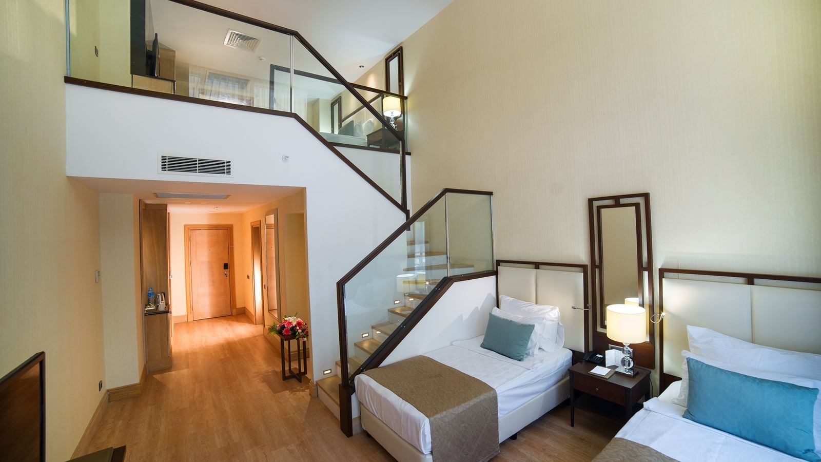 rooms-dublex-family-suite