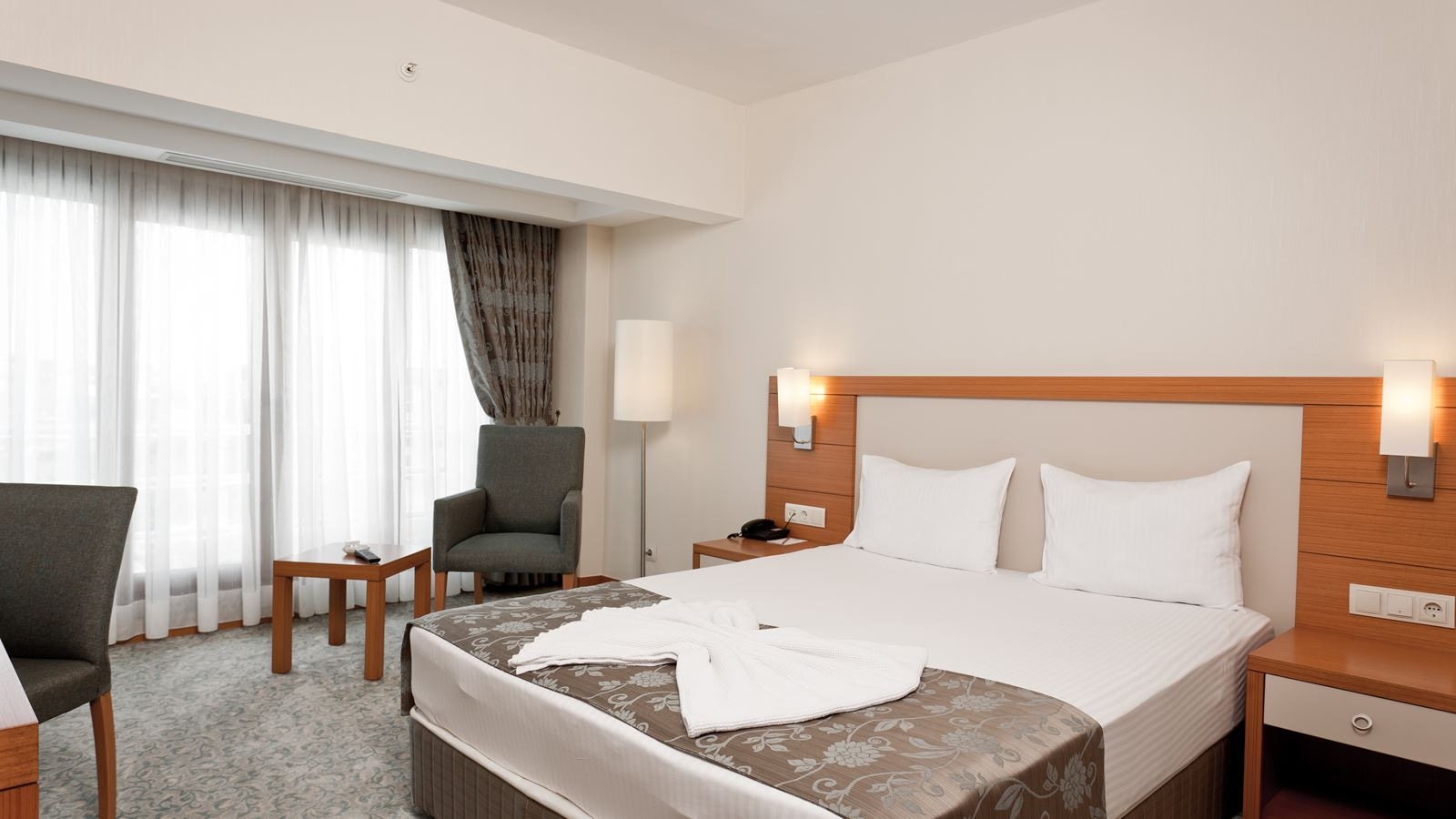 rooms-family-room-standard