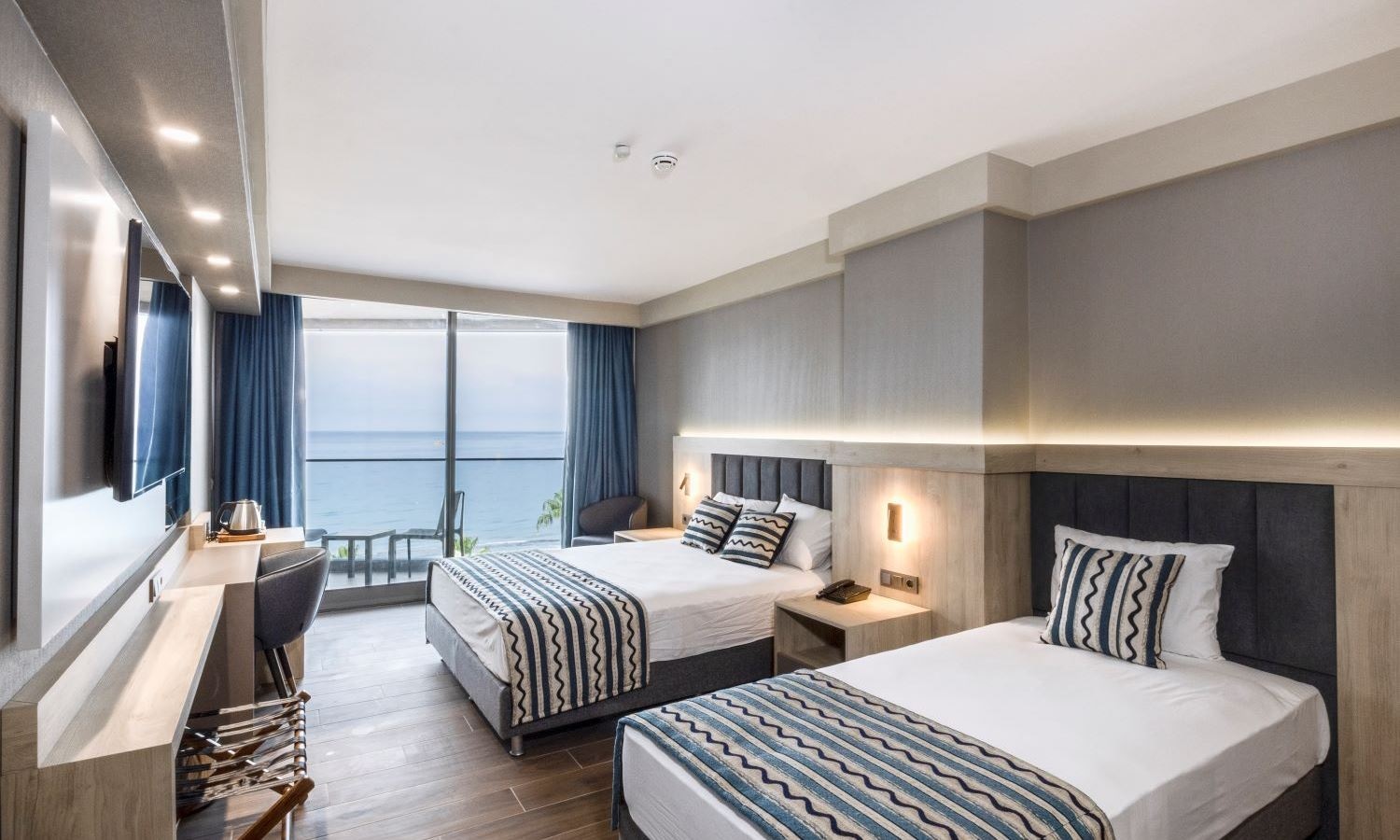 rooms-standard-room-with-balcony