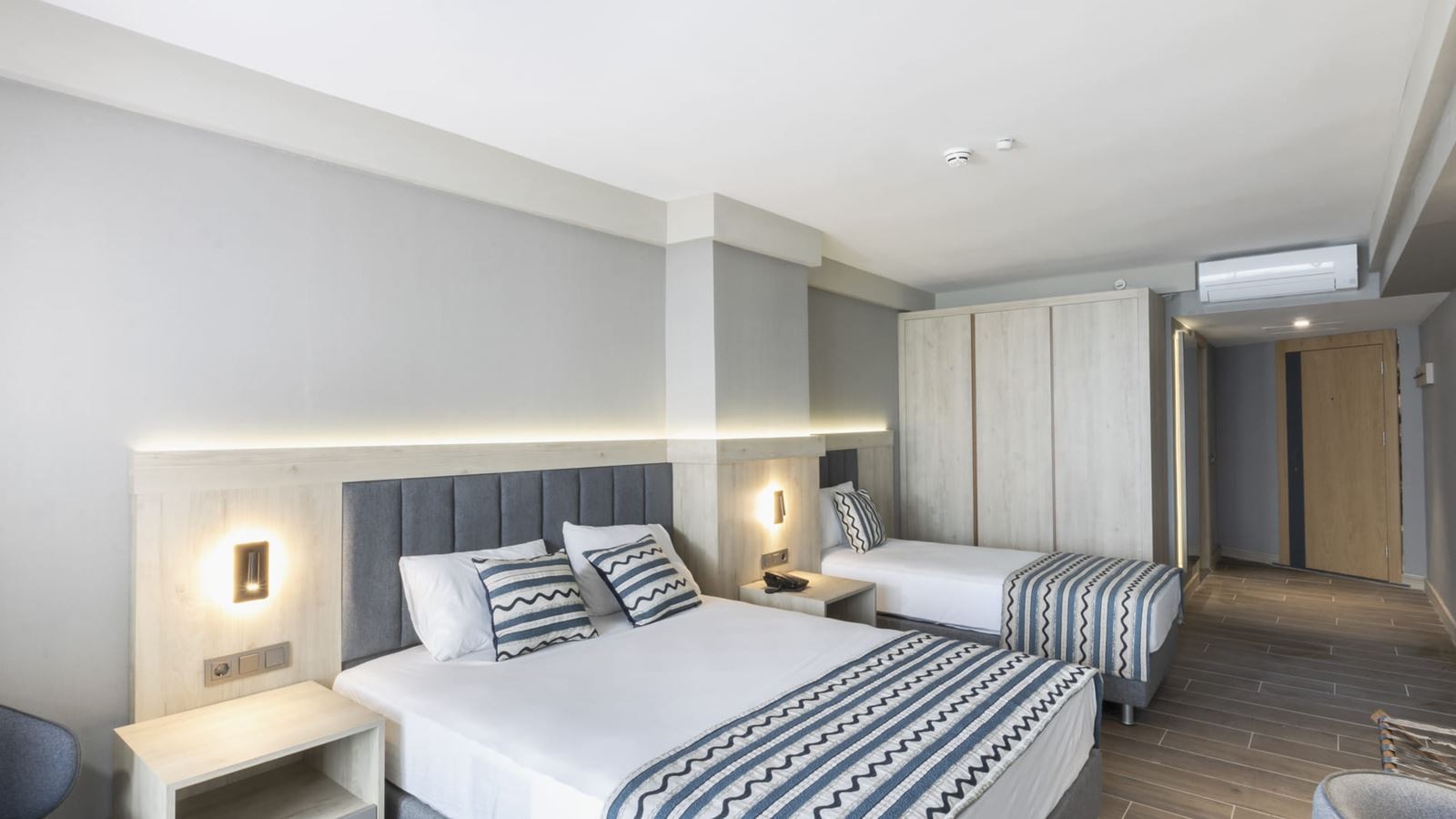 rooms-standard-room-with-balcony-single-use