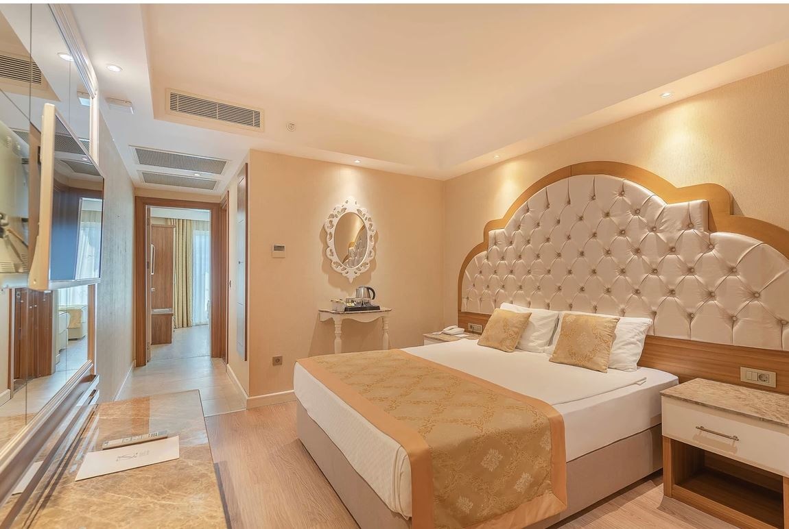 rooms-family-room-2-bedrooms