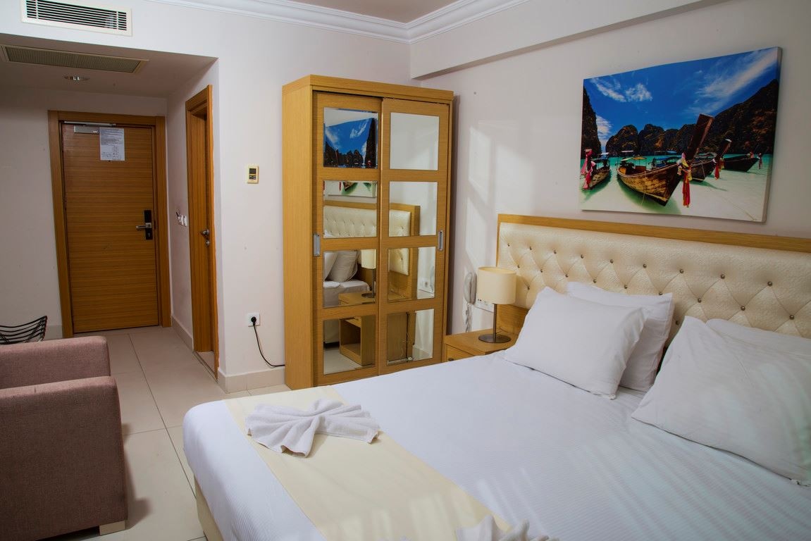 rooms-standard-room-land-view