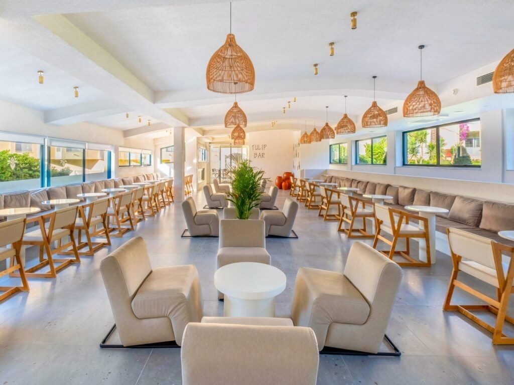 bars-tulip-bar-lobbi