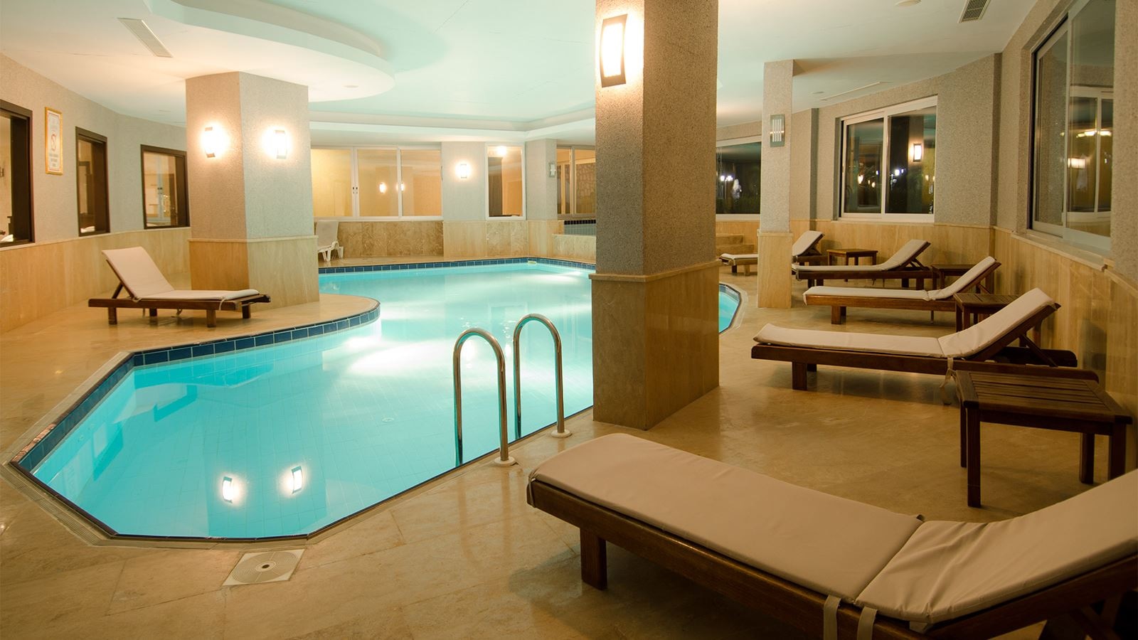 pools-indoor-pool
