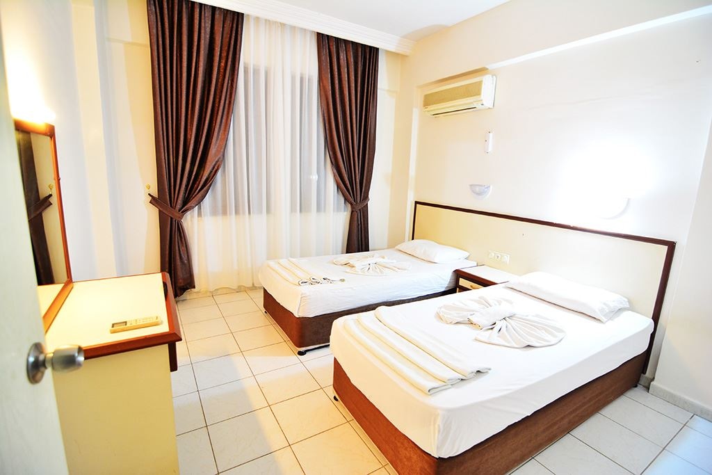 rooms-suite-room