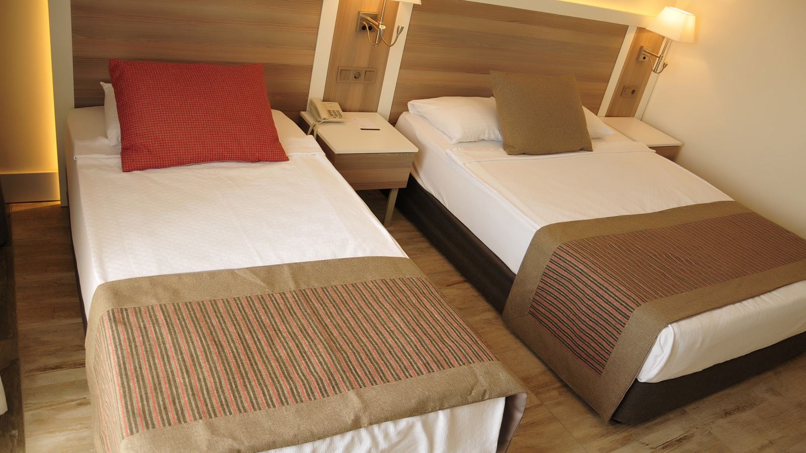 rooms-economy-room