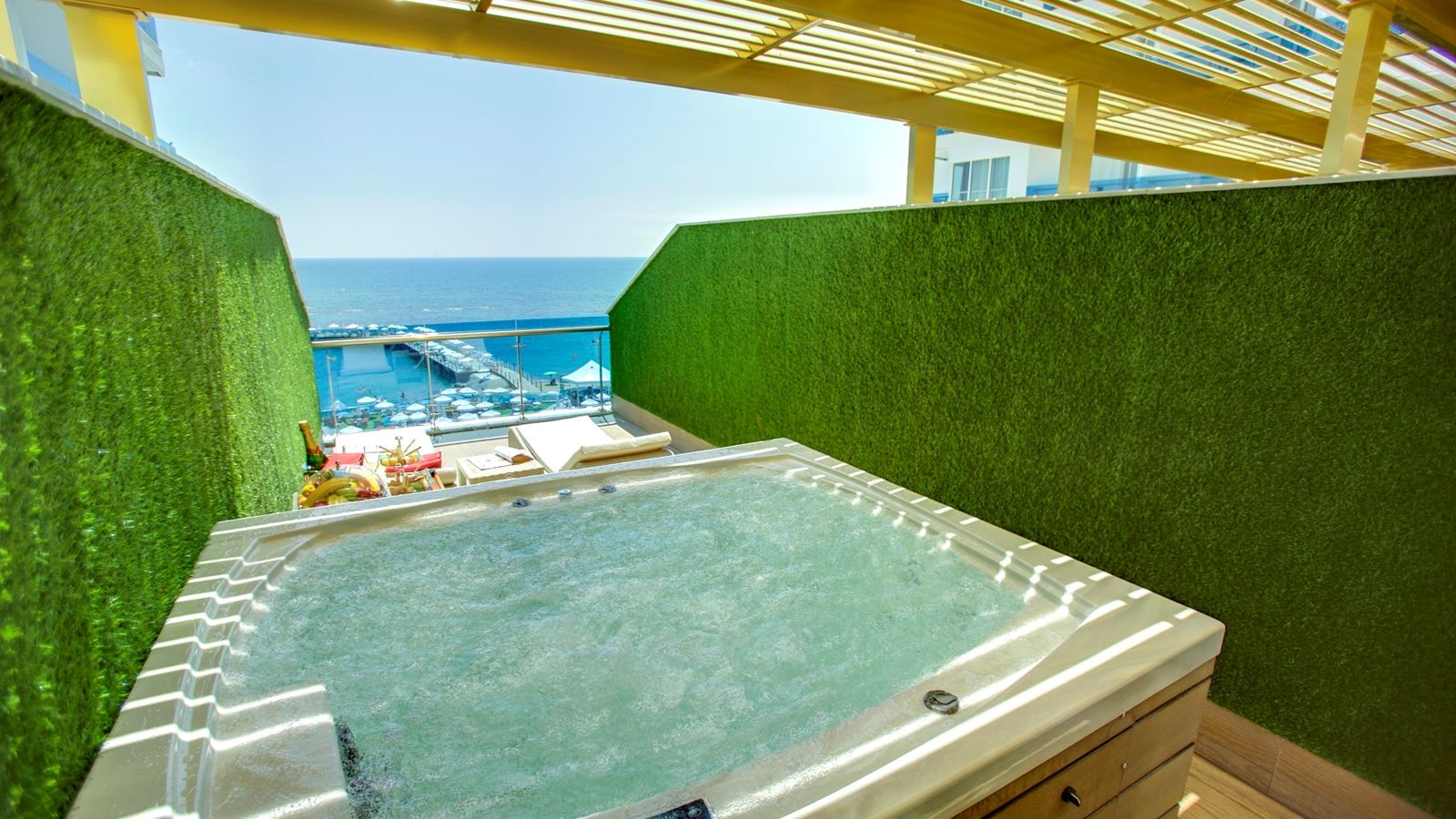 rooms-superior-room-sea-view