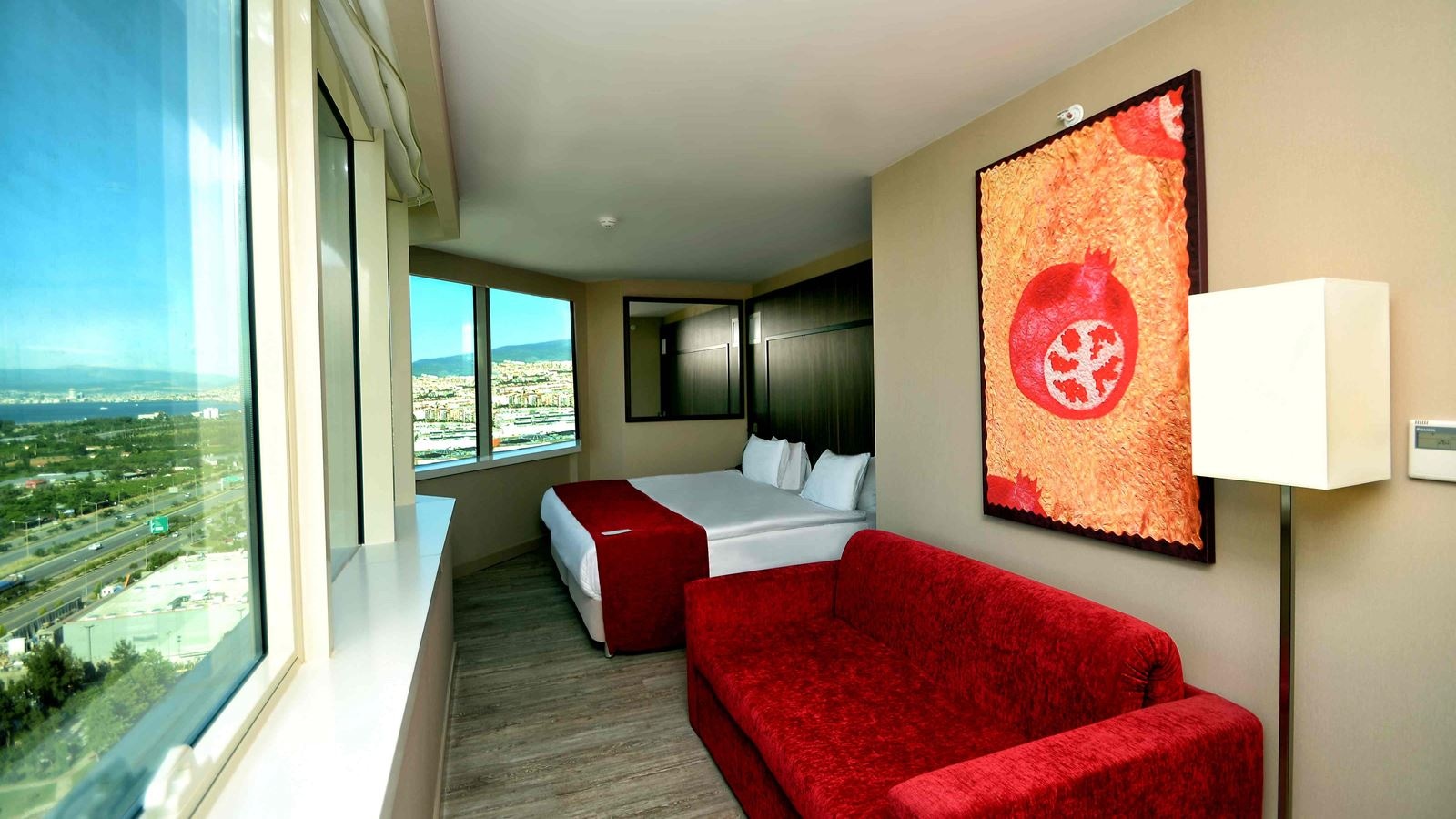 rooms-business-corner-room-sea-view