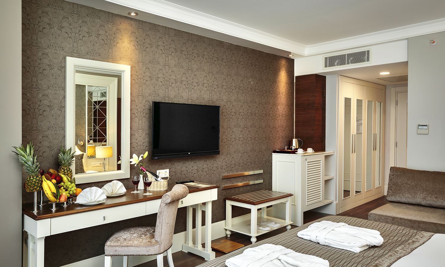 rooms-standard-sea-view-with-balcony