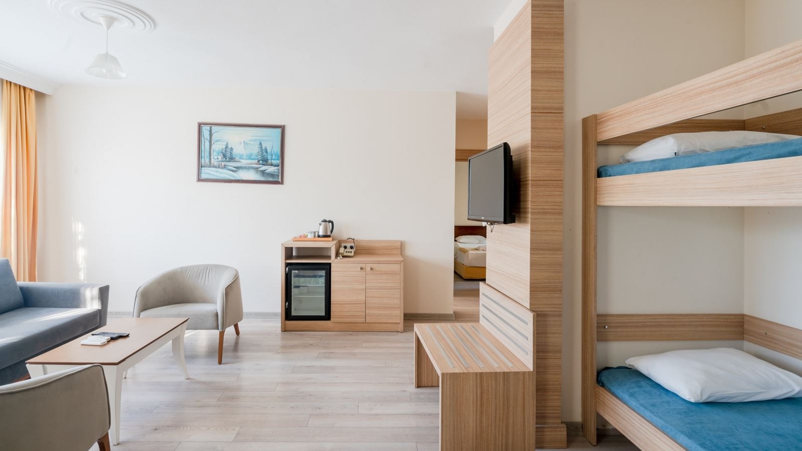 rooms-economy-family-large-room