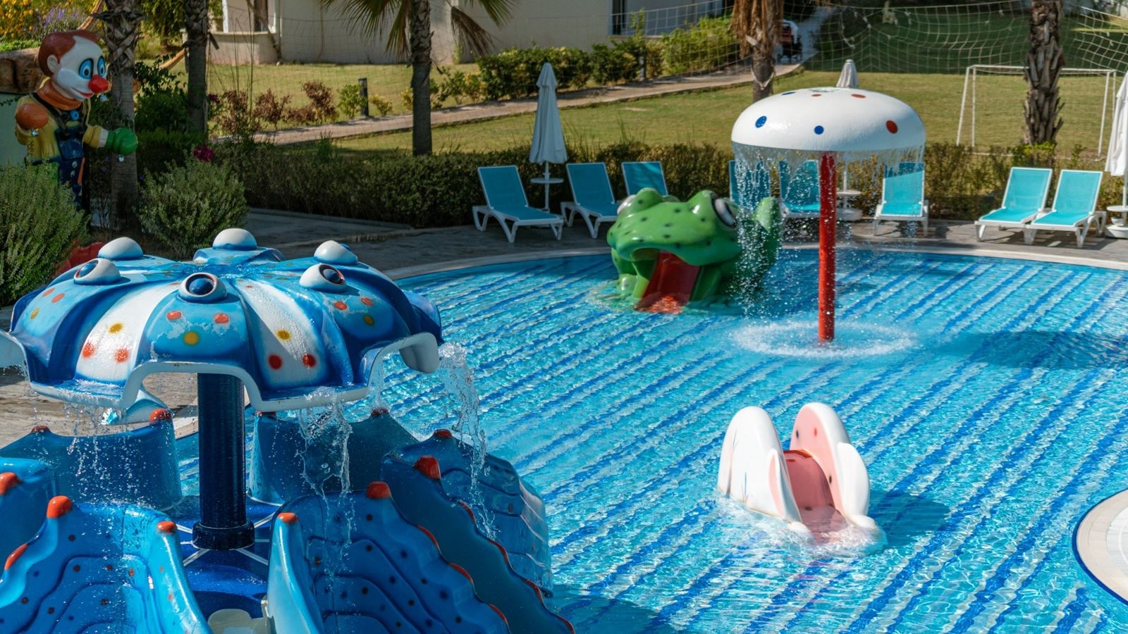 pools-outdoor-childrens-pool