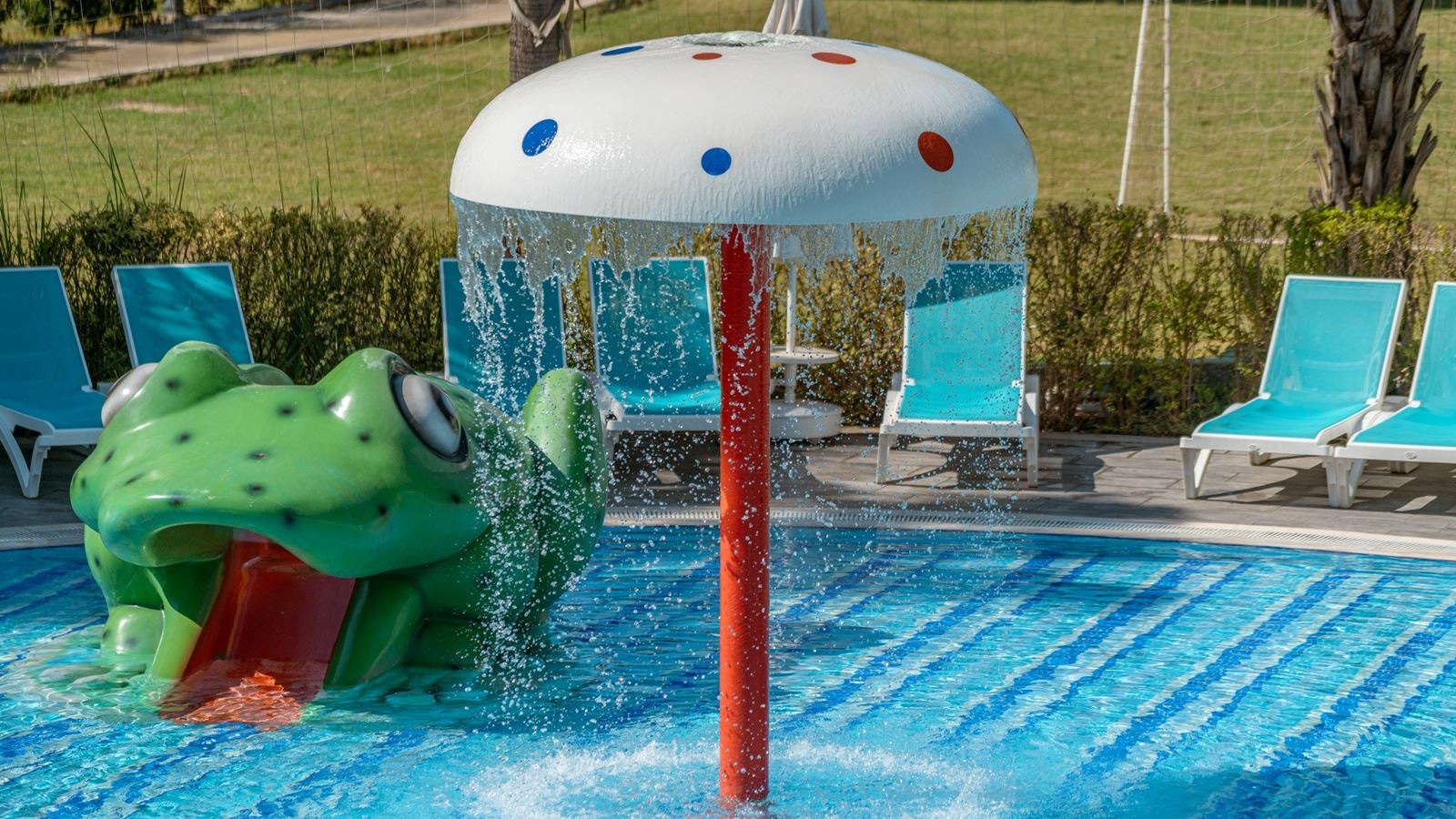 pools-outdoor-childrens-pool