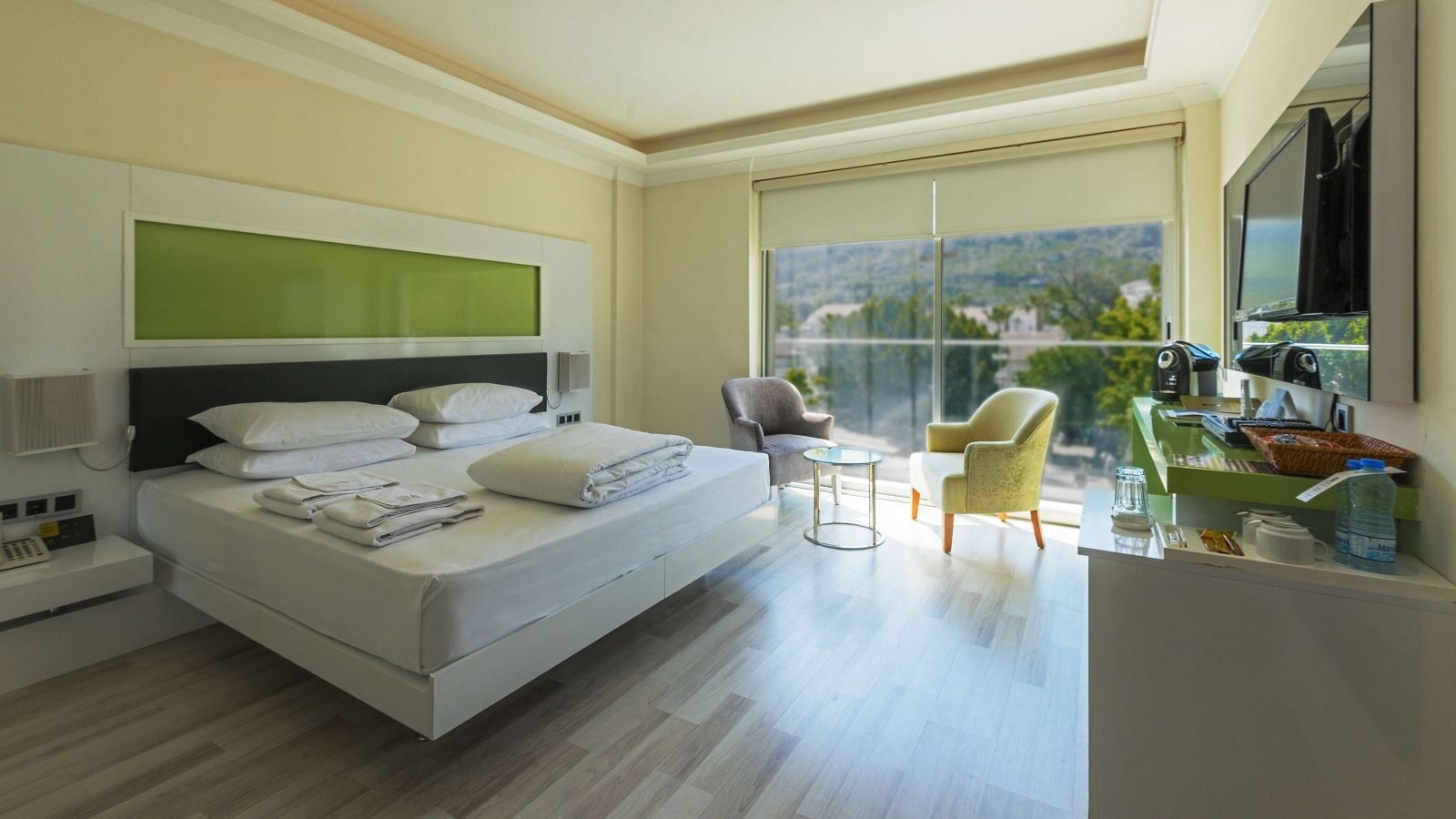 rooms-standard-room-land-view