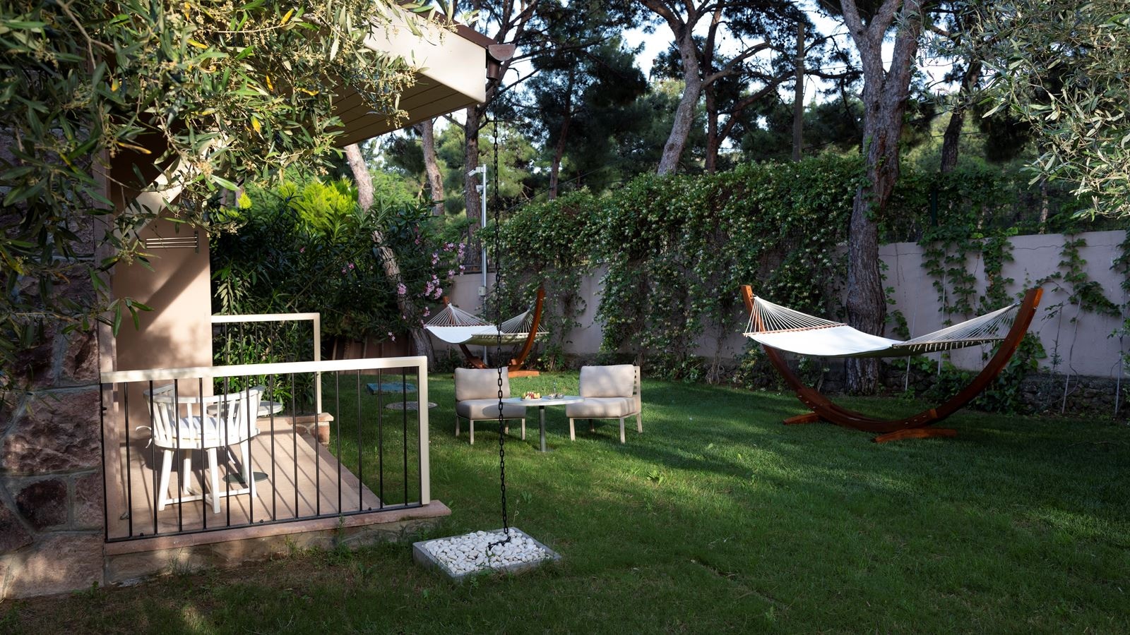 rooms-bungalow-garden-view-room