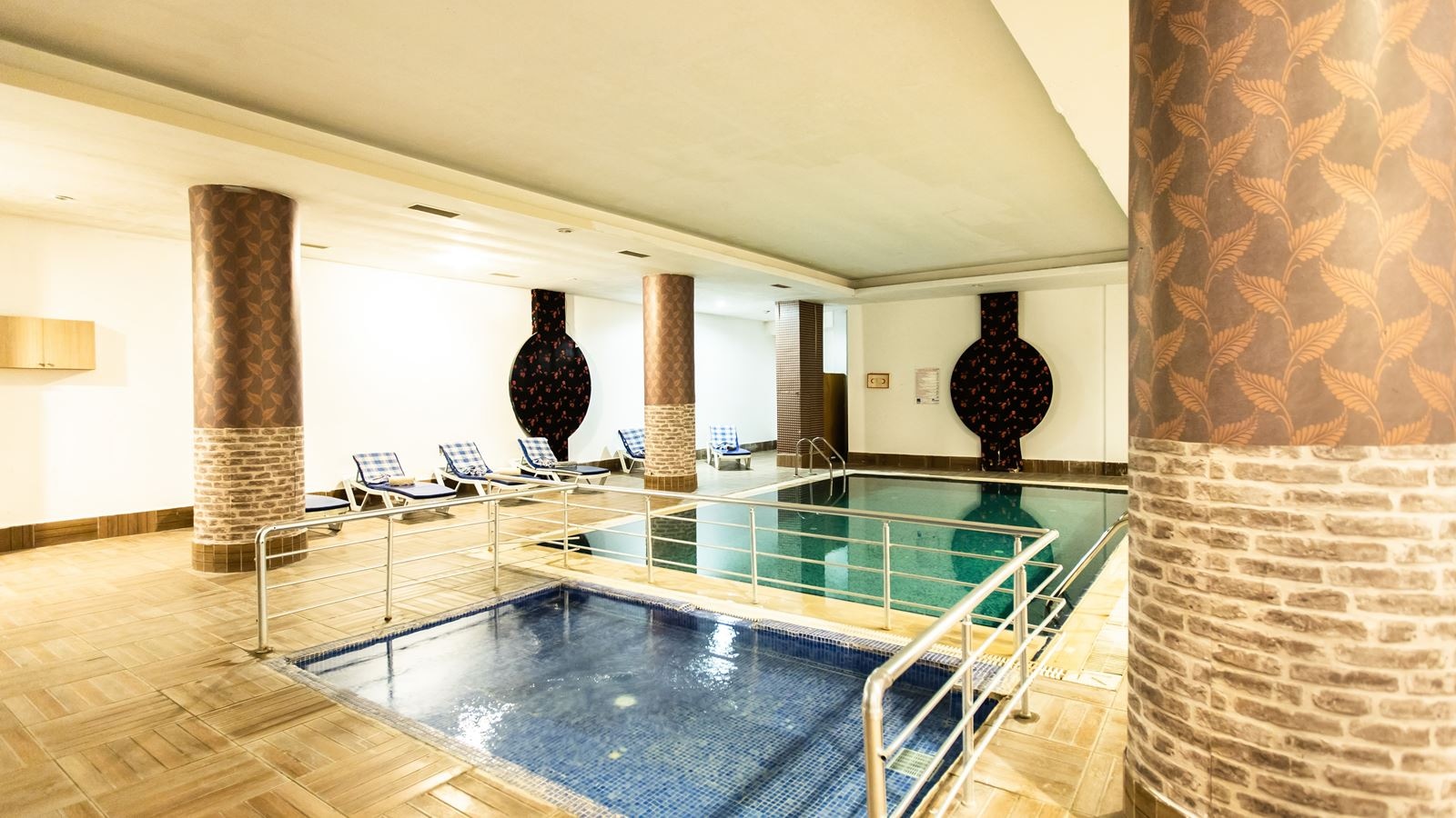 pools-indoor-pool