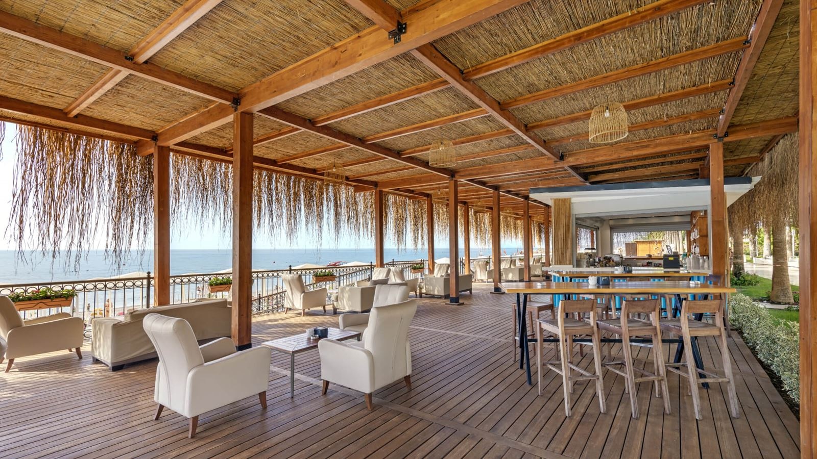 bars-dobedan-beach-bar