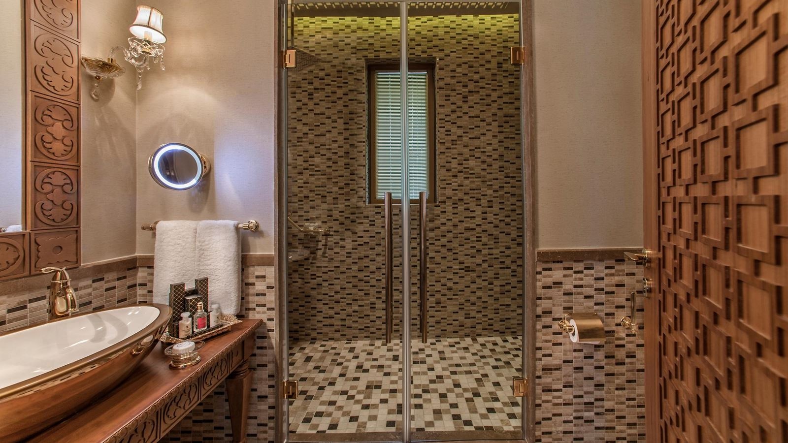 rooms-maldivian-suite-sea-view