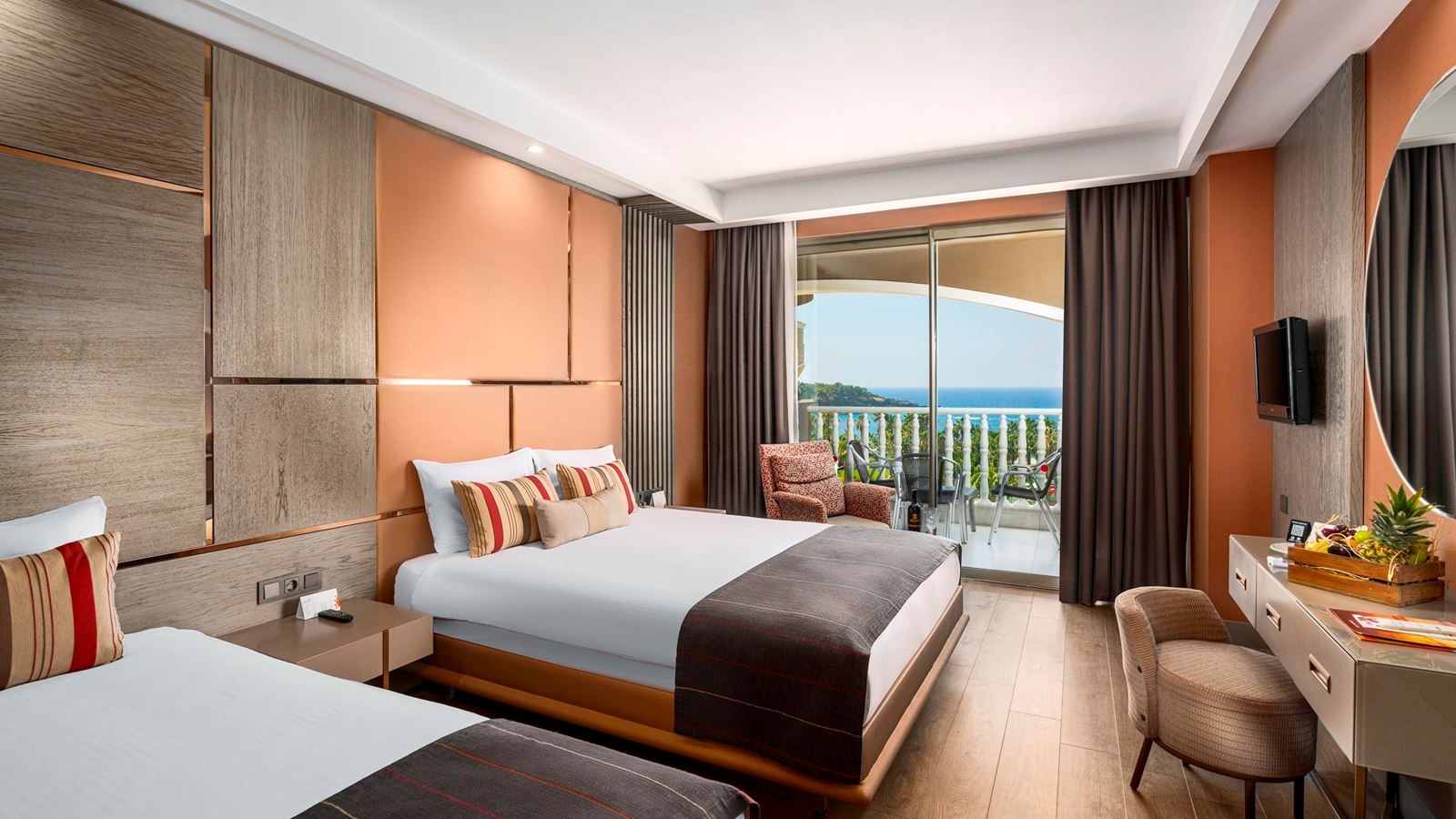 rooms-standard-room-sea-view-with-balcony